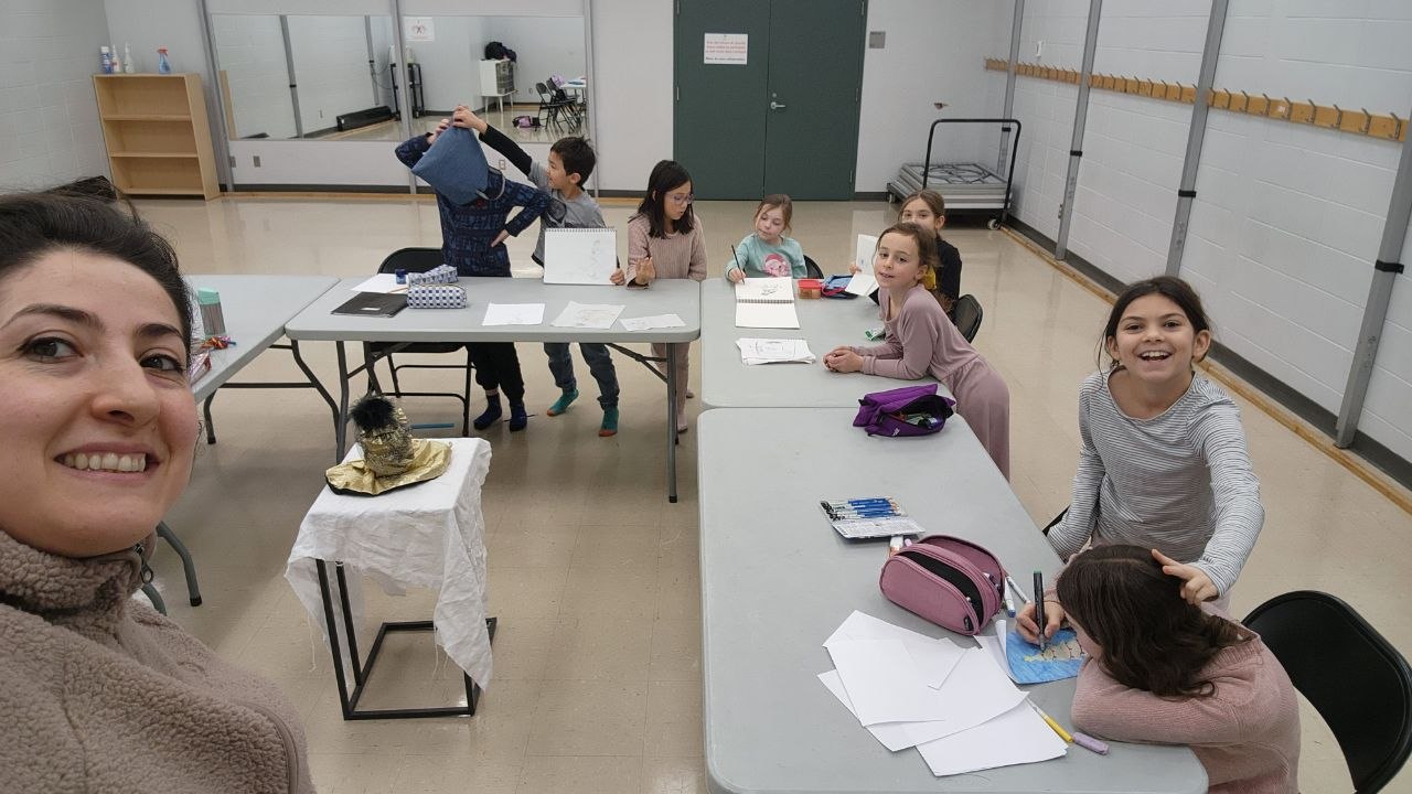 Teaching drawing to children